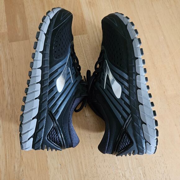 Brooks Beast 18 Mens Size 8 Running Shoes Black EUC main image 4